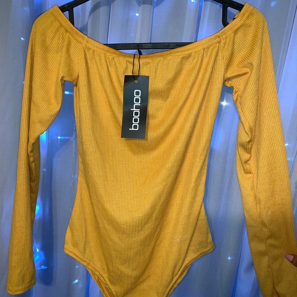 Tall Off the Shoulder Rib Bodysuit (Boohoo)